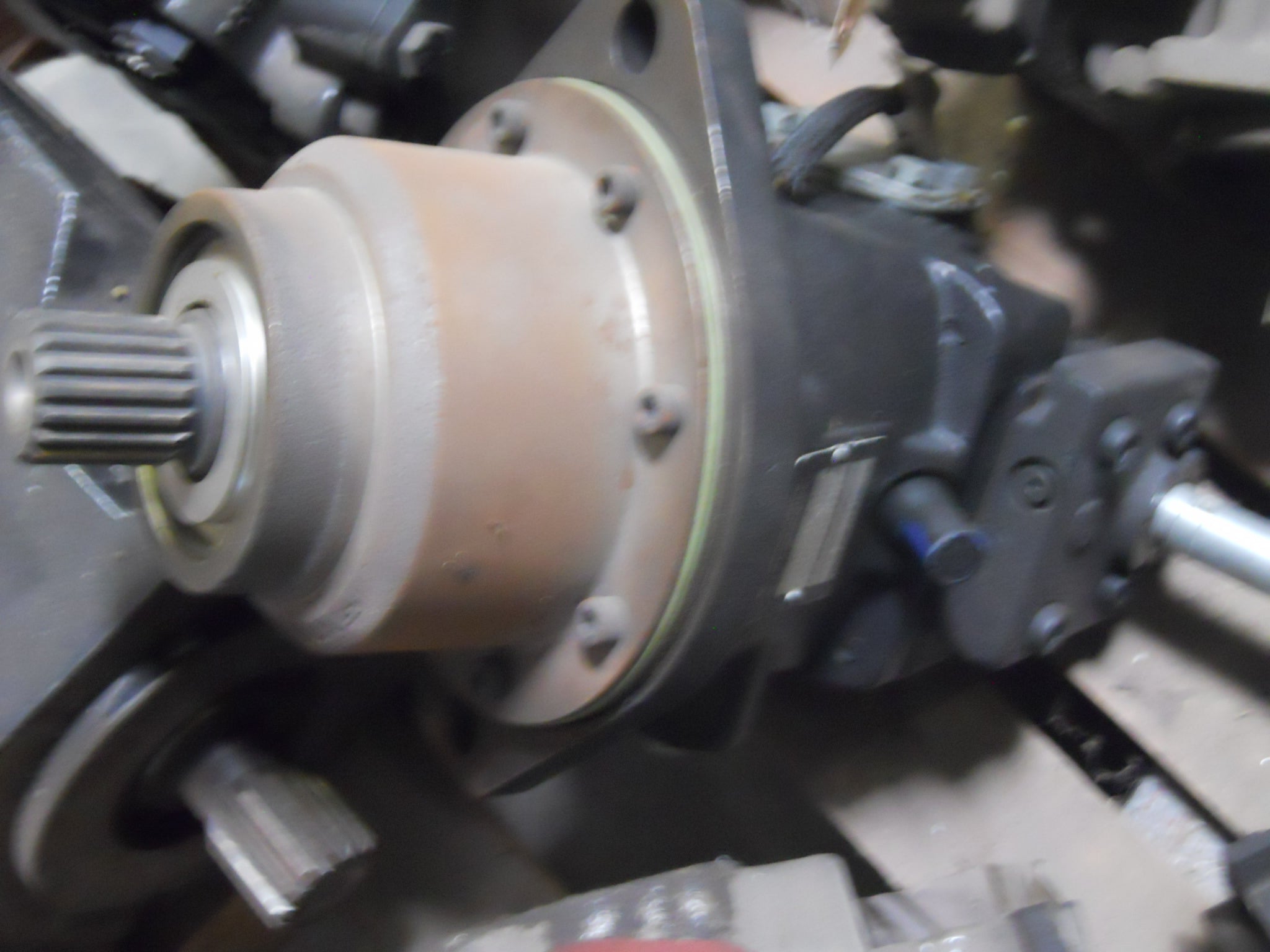 TRACK DRIVE PUMP