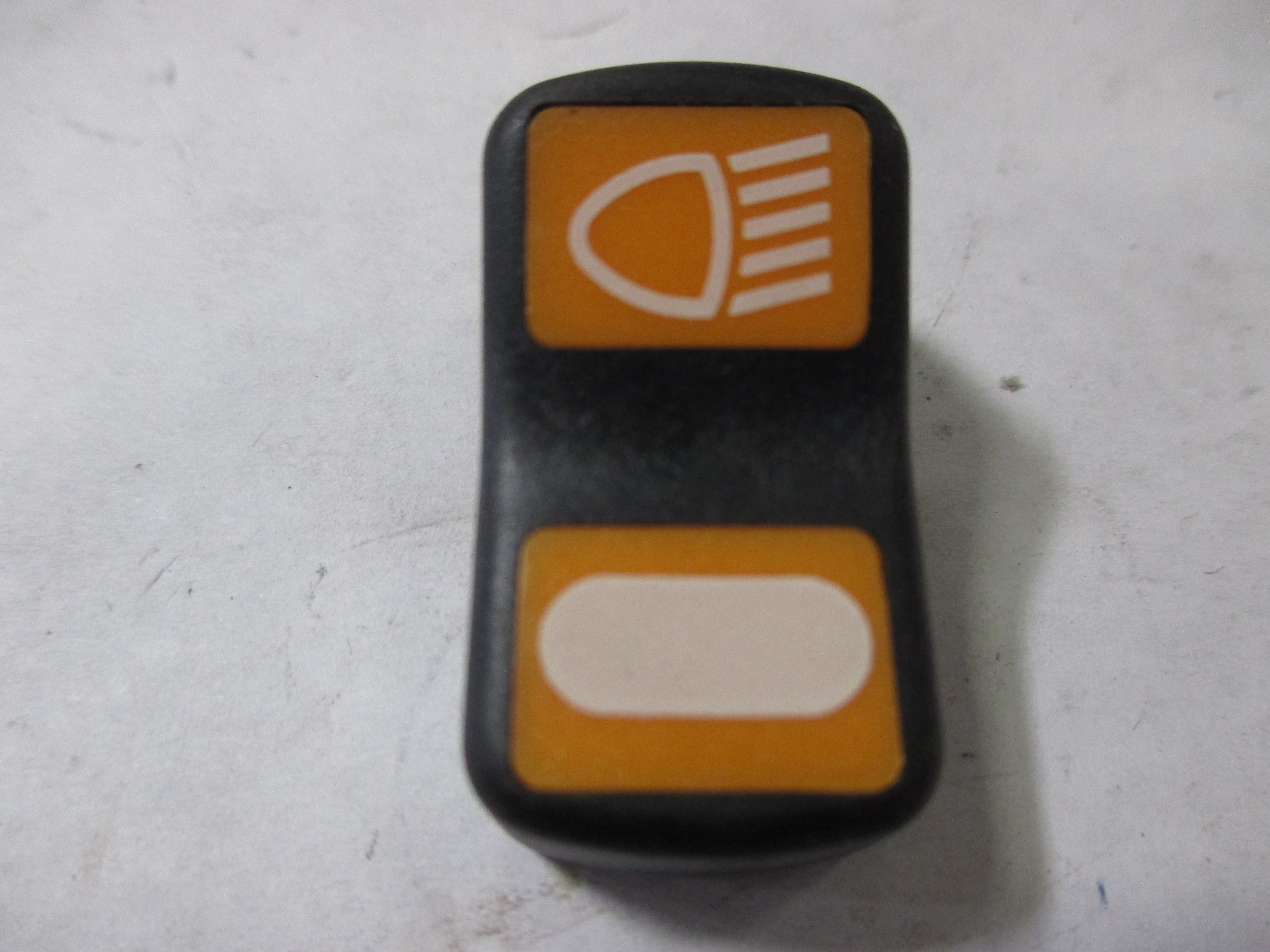 LOW HEAD LAMP INDICATOR