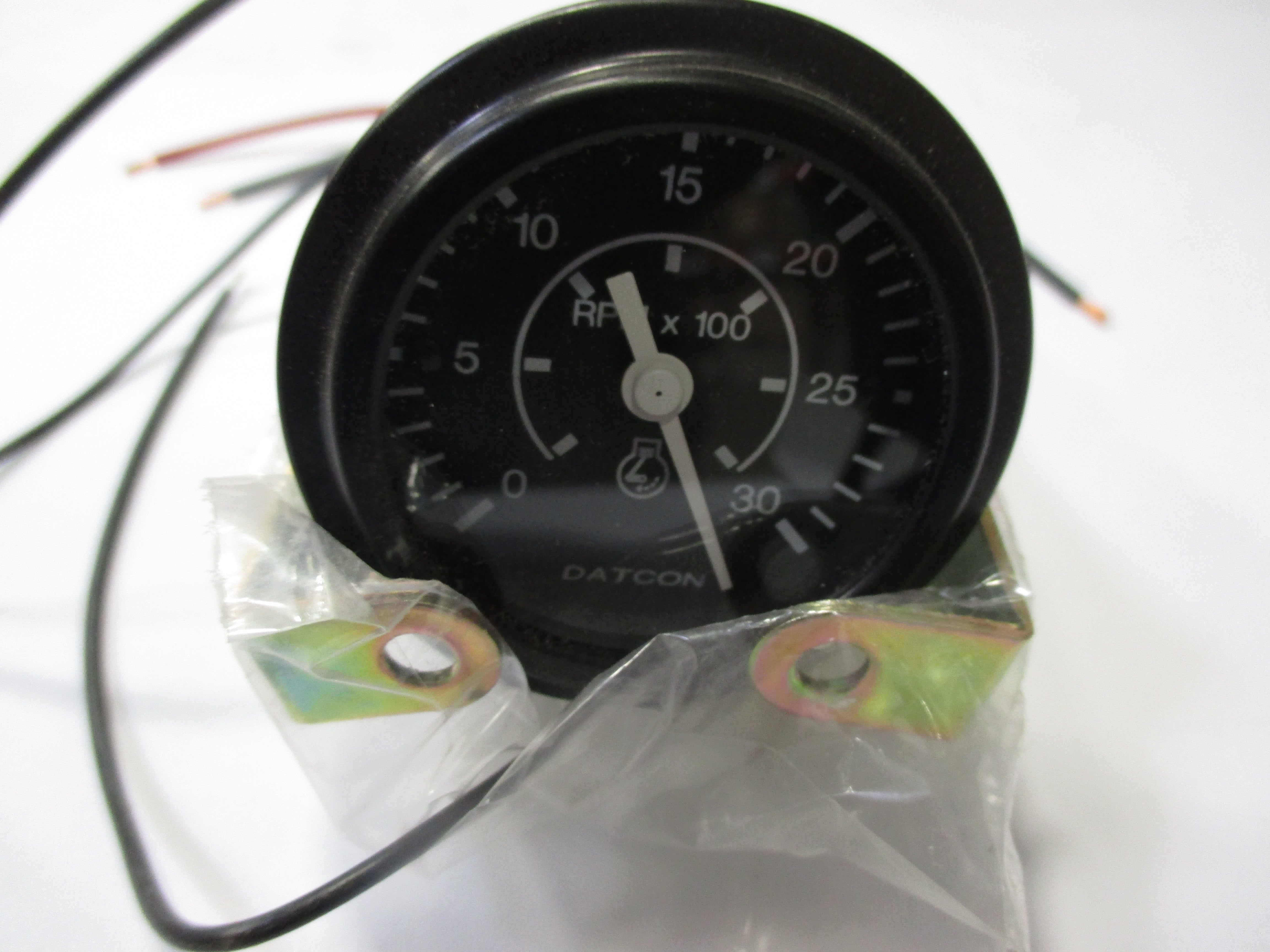 TACHOMETER, 0-3000 HDB W/H 2