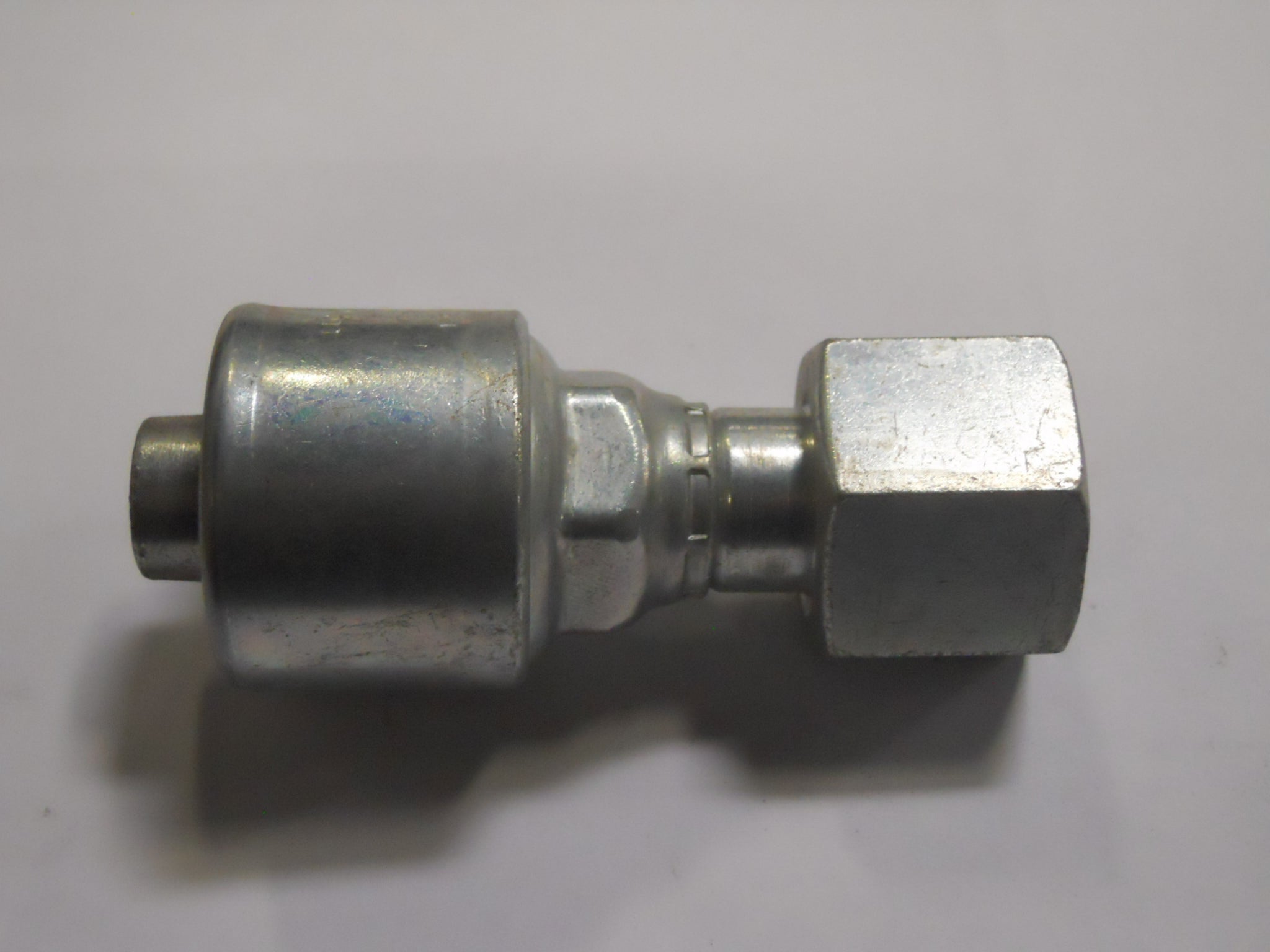 #10 FEMALE FLAT-FACE O-RING SWIVEL