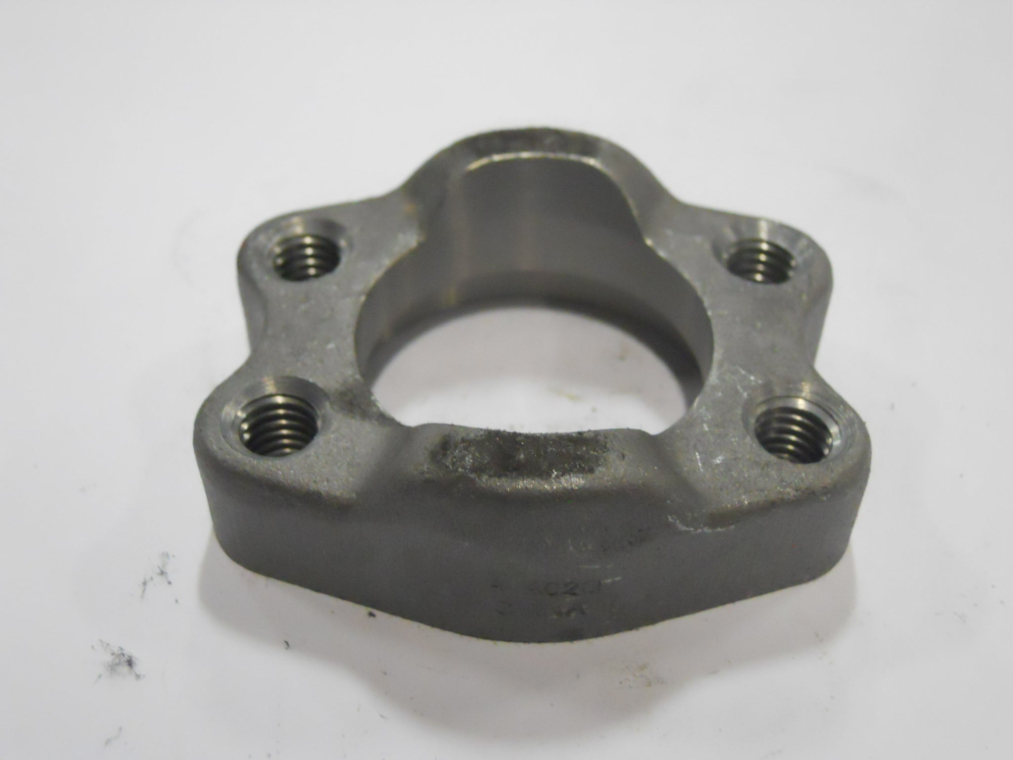 #16 CODE 61 CAPTIVE FLANGE TAPPED