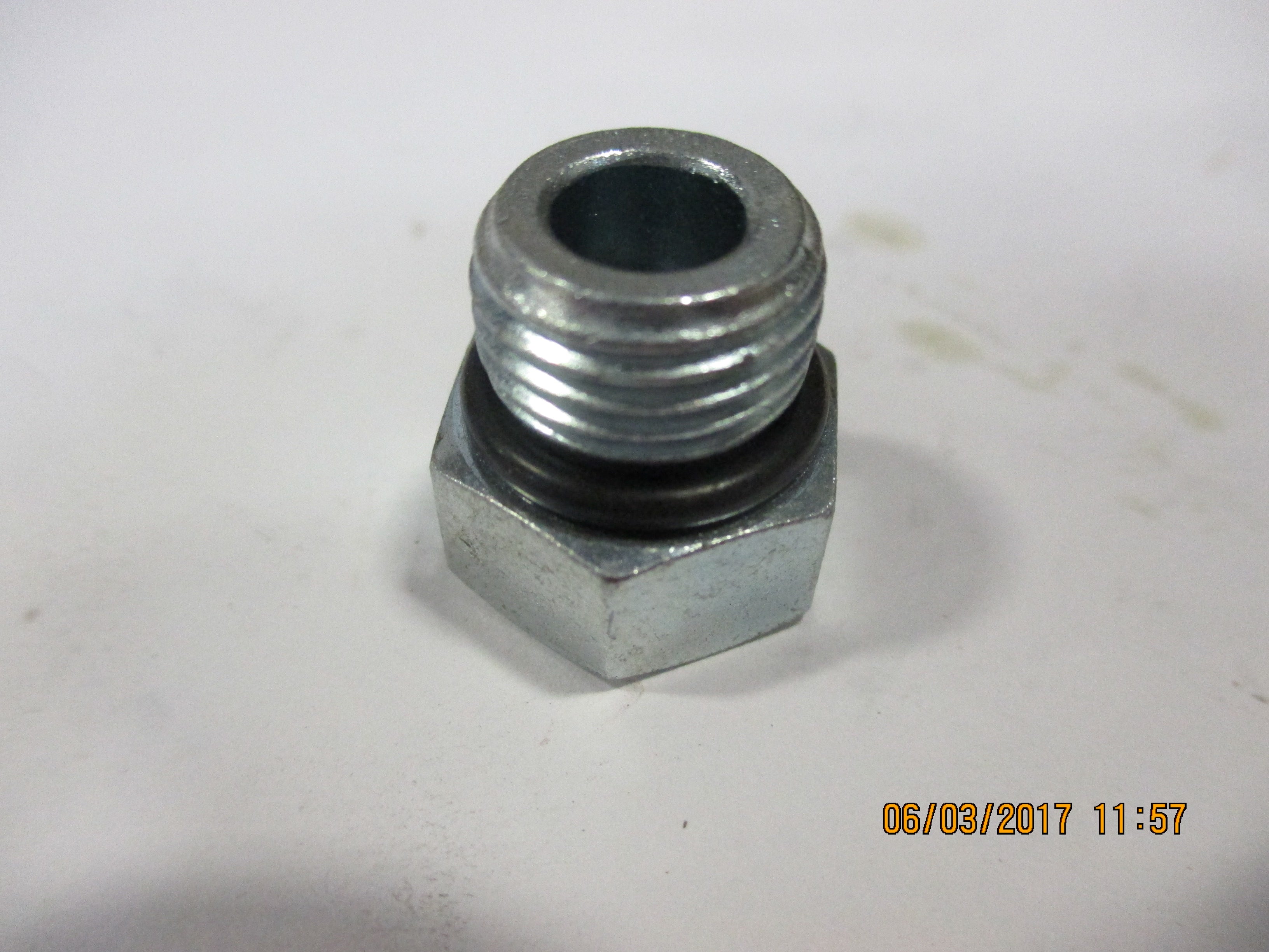 #6 SAE Straight Thread Plug